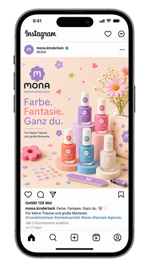 Beitrag im Feed auf dem Telefon: die Zeile „Farbe. Fantasie. Ganz du.“ neben dem aufgestellten Sortiment
